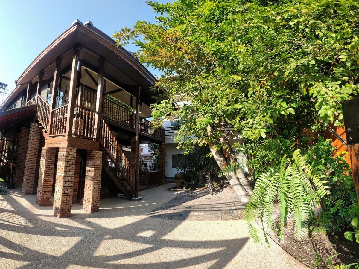 Sarah Guest House Τσιάνγκ Μάι Εξωτερικό φωτογραφία